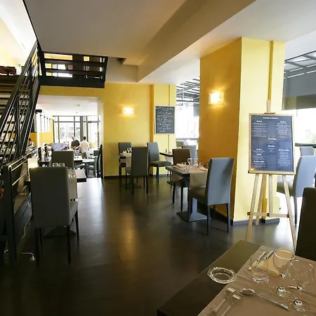 Du Soleil Le Terminus 호텔 4*